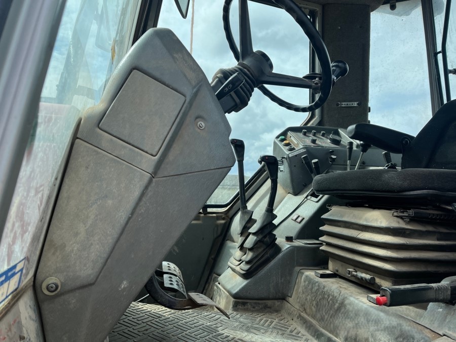 Massey Ferguson 3080 Autotronic 4x4 -100 KM | sprawny| gotowy do pracy — zdjęcie 4