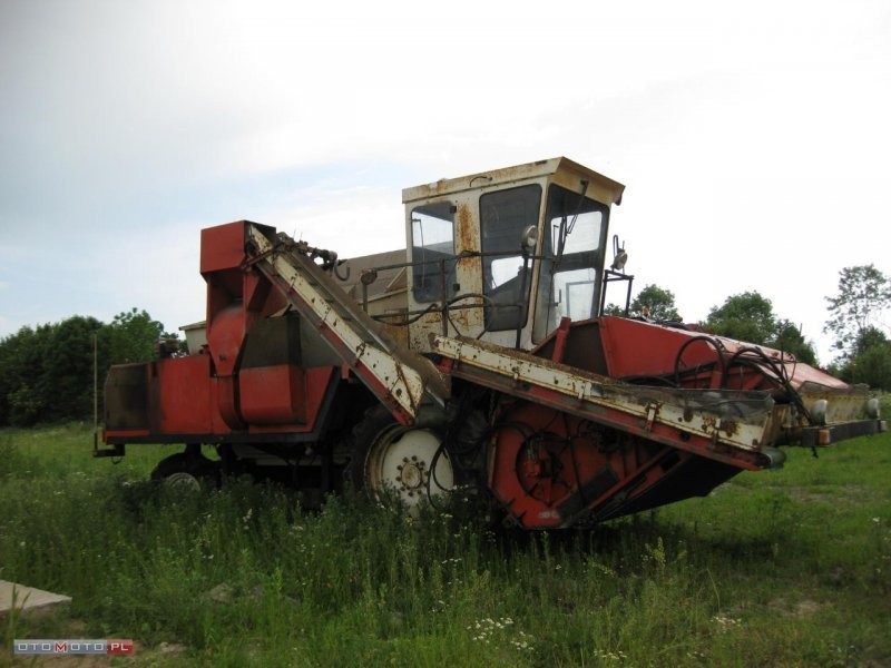 Kombajn do zbioru fasolki szparagowej FMC 2700 — zdjęcie 1