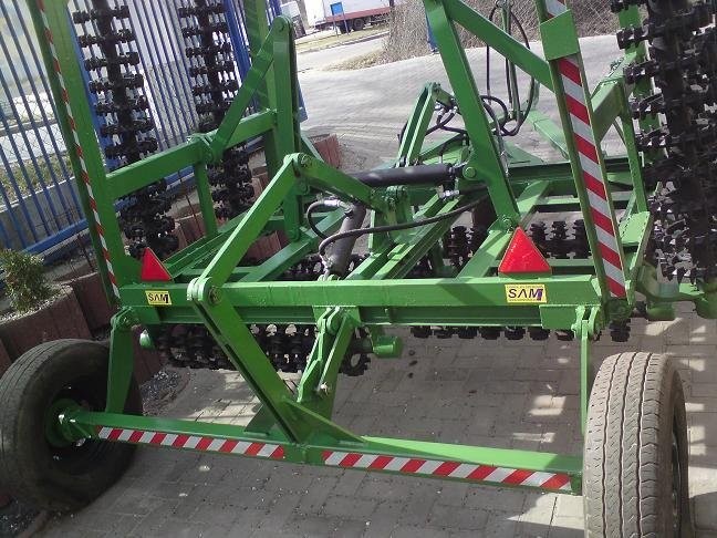 Brony składane hydraulicznie, Pola bron, Brony — zdjęcie 3