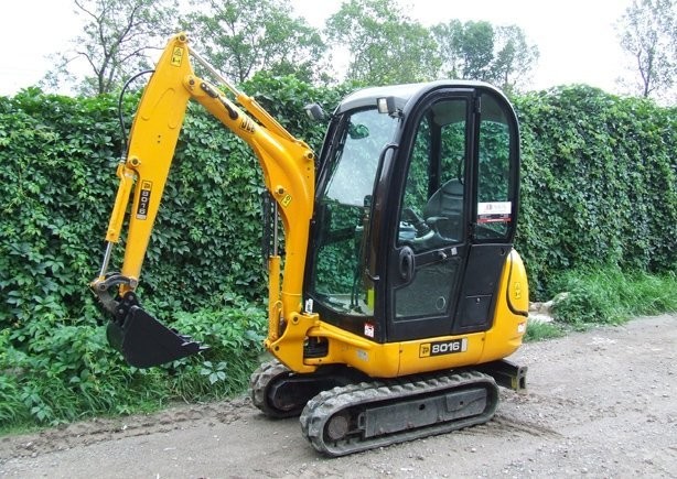 JCB 801.6  - www.denison.com.pl