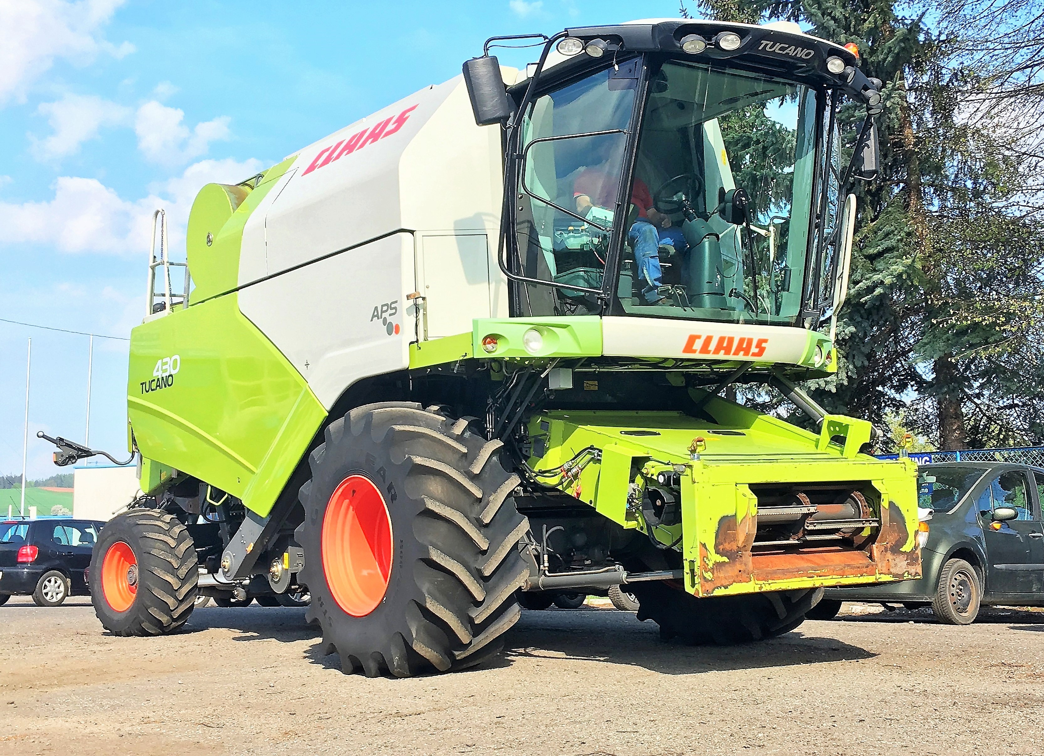 CLAAS TUCANO 430 APS 4X4 - 5,4 M - 2009 ROK — zdjęcie 1