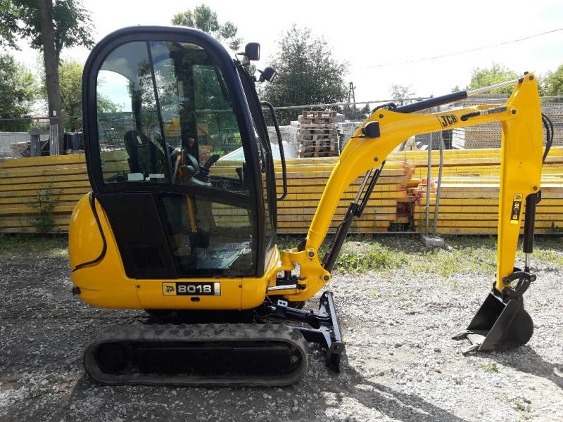 Sprzedam minikoparkę JCB 8018 2010 — zdjęcie 1