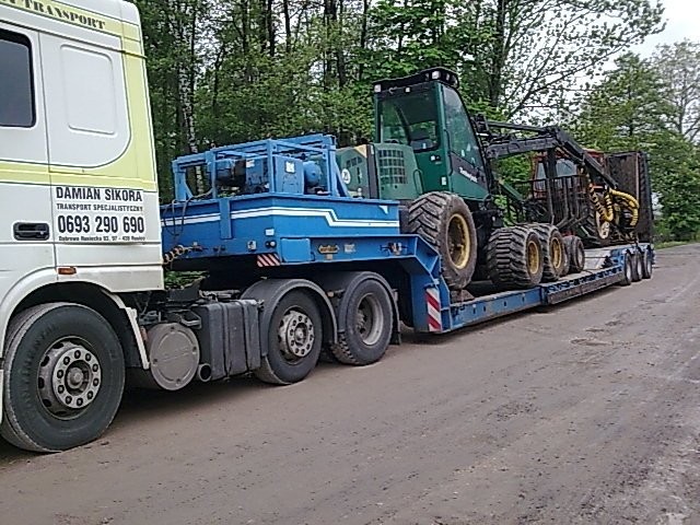 Transport maszyn ciagnikow koparek ładowarek — zdjęcie 1