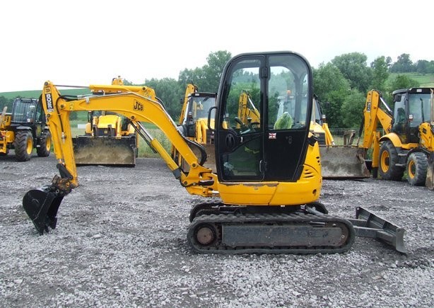 Minikoparka -JCB 8025 ZTS z roku 2007 — zdjęcie 1