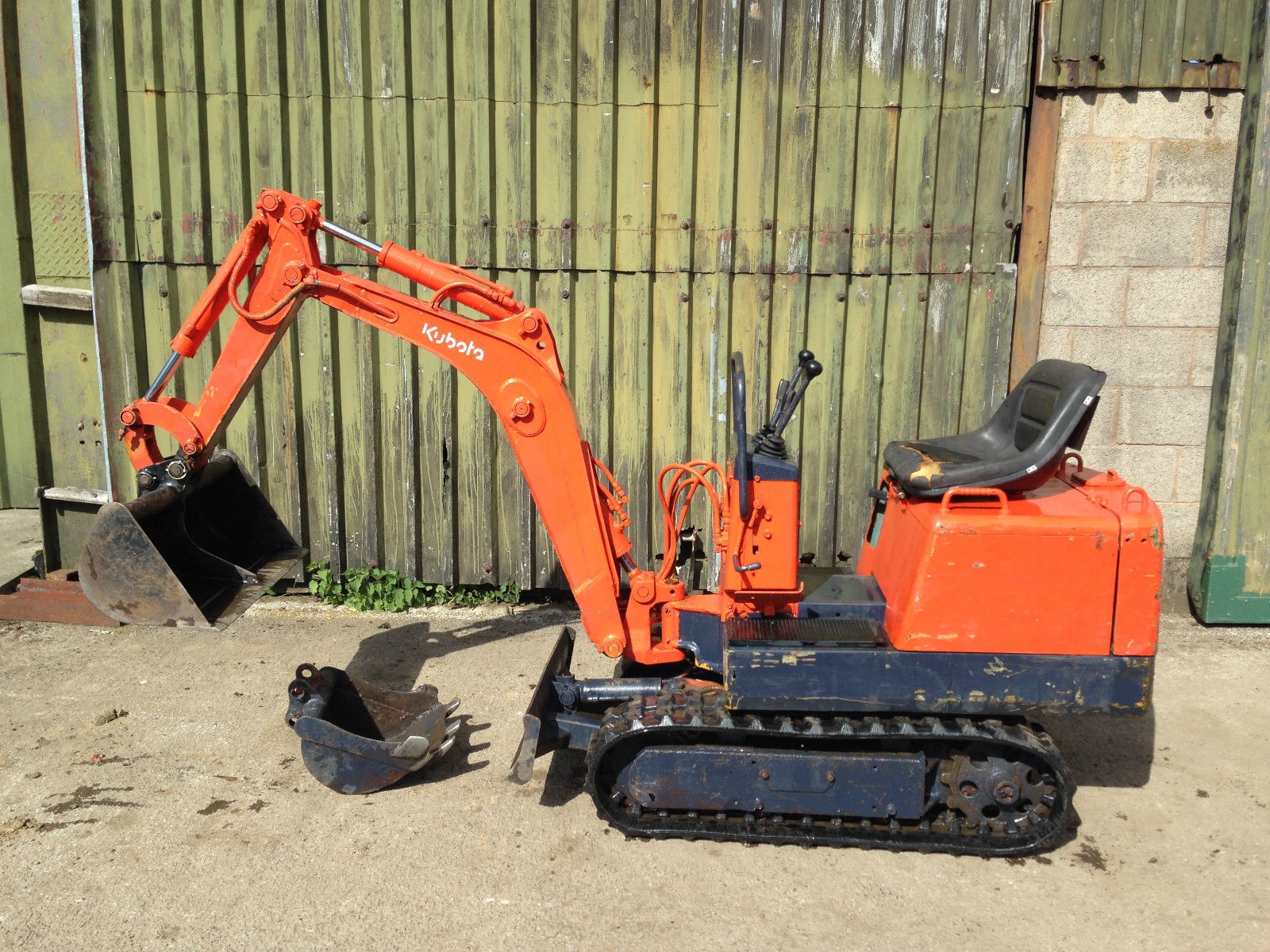 Minikoparka Kubota KH-oo7 — zdjęcie 1