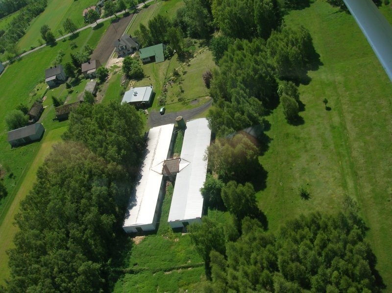 Gospodarstwo 5,8ha (dom 126m2, 3 budynki użytkowe) — zdjęcie 2