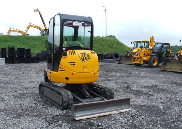Minikoparka JCB 8025 ZTS -z roku 2007 — zdjęcie 1