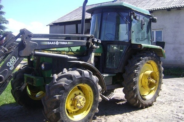 John Deere 2850 — zdjęcie 1