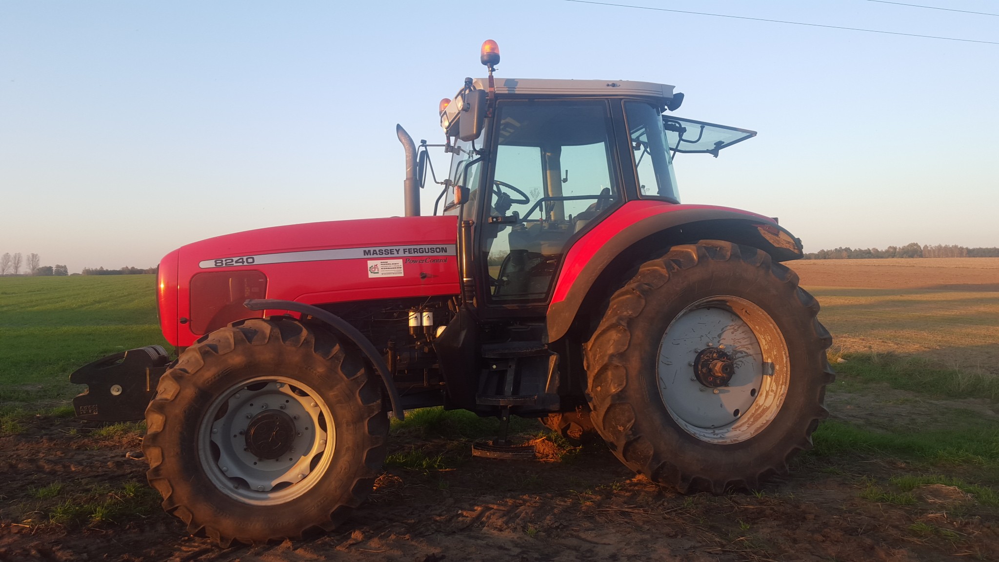 Massey Ferguson 8240 — zdjęcie 1