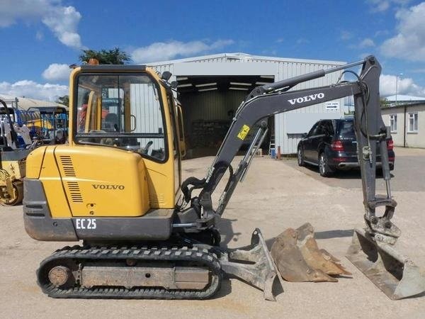 Volvo EC-25 - mini koparka - stan bardzo dobry! — zdjęcie 1