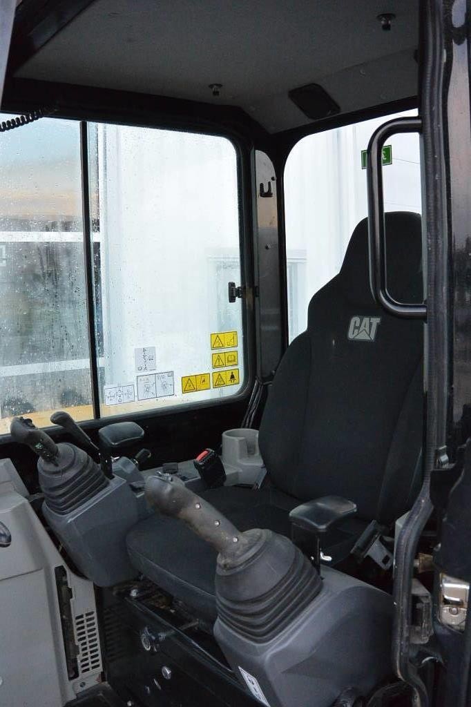 Caterpillar 305E - minikoparka — zdjęcie 5