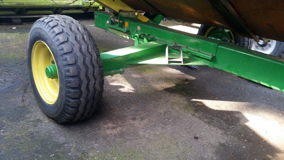 WÓZEK TRANSPORTOWY ZURN - JOHN DEERE 630R - 2009 ROK — zdjęcie 2