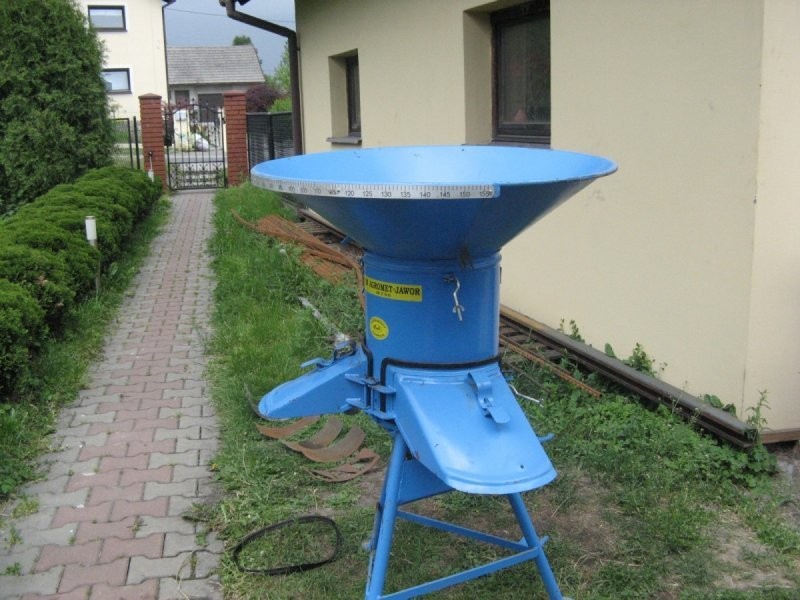 Rozdrabniacz uniwersalny Bąk — zdjęcie 1