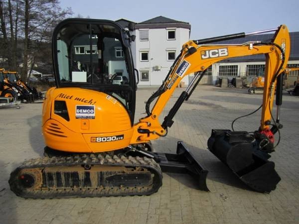 JCB 8030 — zdjęcie 2