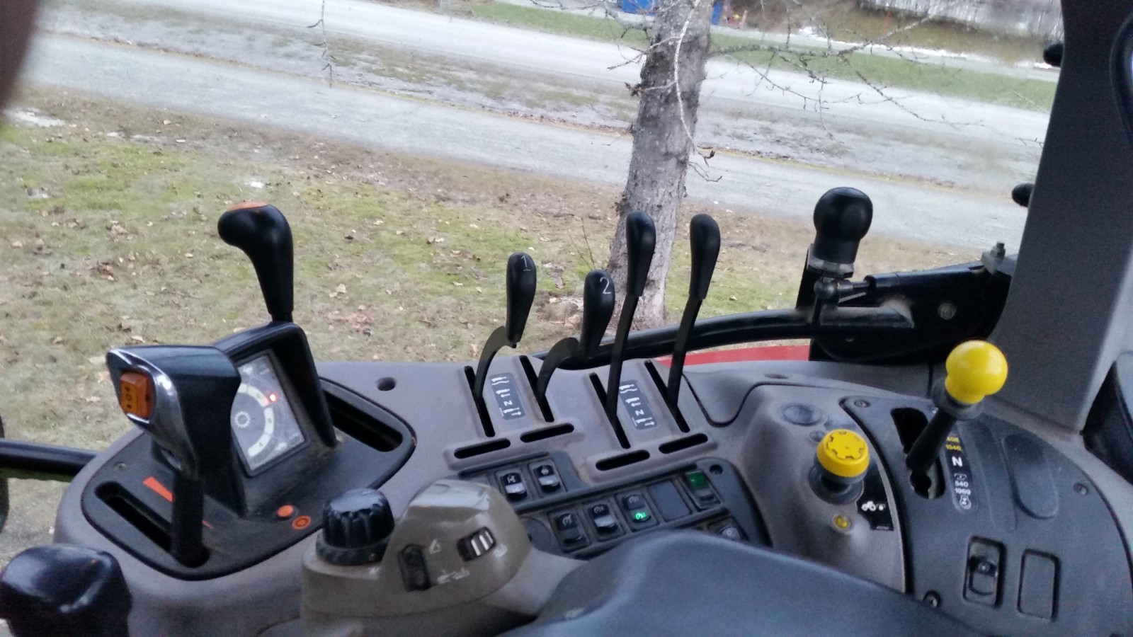 Ciągnik Case IH MXU II0/ Robust F35 — zdjęcie 5