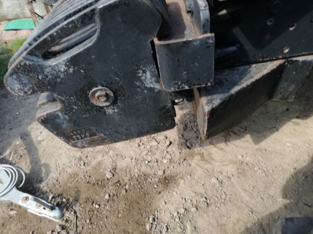 Obciążniki Massey Ferguson 8210, 8220,8240,8250,8260,8270,8280 części — zdjęcie 1