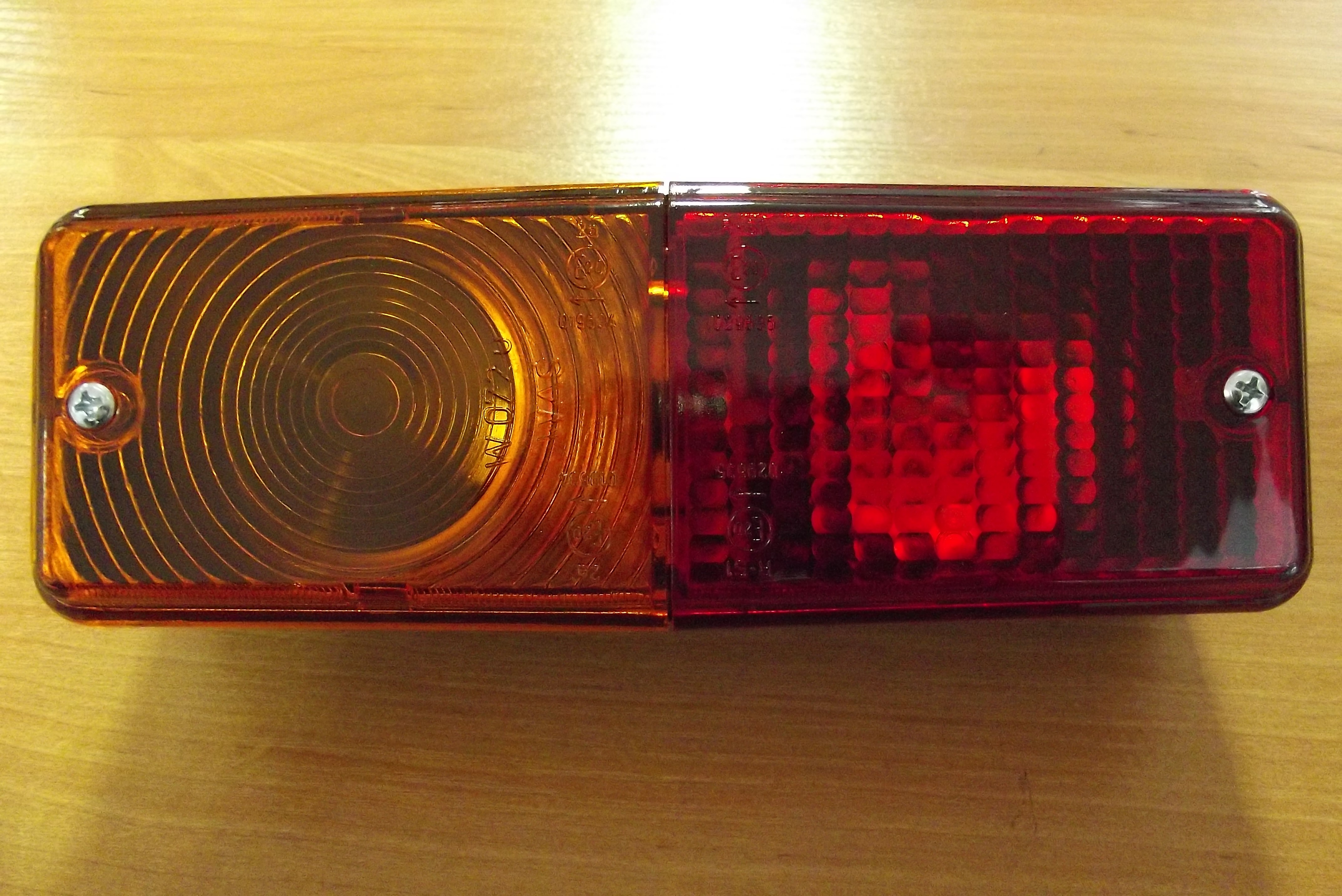 Lampa tylna lewa/prawa do MF — zdjęcie 1