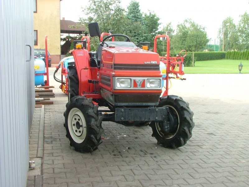 Mini traktorek Yanmar F215, 21KM, 4x4 — zdjęcie 1