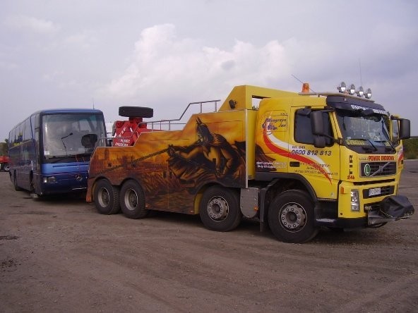 Holujemy autobusy,Tiry 600812813 A4,A18 — zdjęcie 2
