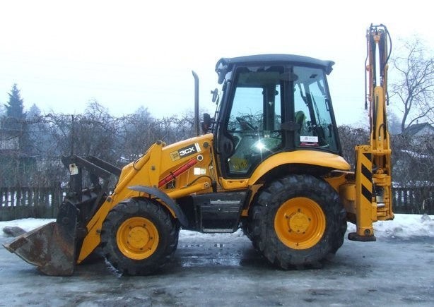 JCB 3CX Contractor z roku 2004 — zdjęcie 2