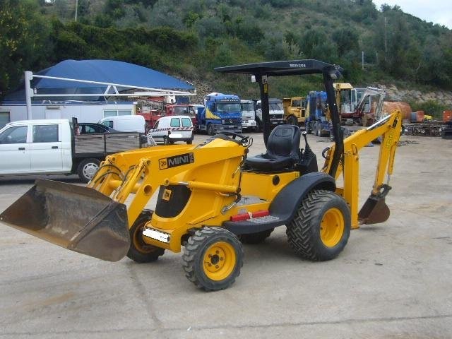 JCB MINI CX ----------4X4!------------ rok 2007 — zdjęcie 1