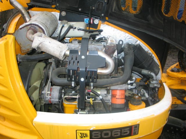 JCB 8065 RTS z 2010 roku — zdjęcie 8