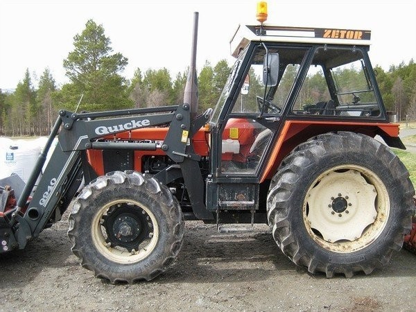 Ciągnik Zetor 6341F + ŁADOWACZA — zdjęcie 2