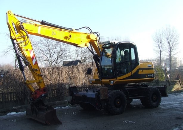 Koparka kołowa JCB JS 145W z roku 2009 — zdjęcie 2