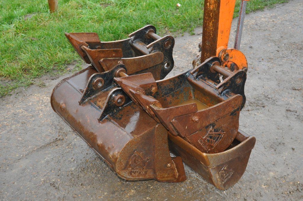 Hitachi ZX27-UU - w bdb stanie — zdjęcie 2