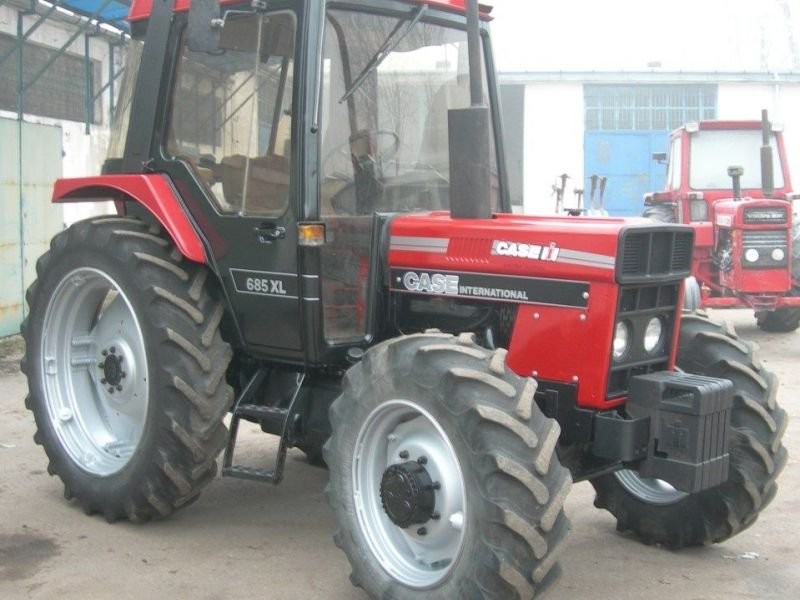 Case 685 XL