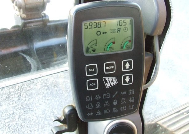 Koparka gąsienicowa JCB JS 130 LC z roku 2006** — zdjęcie 5