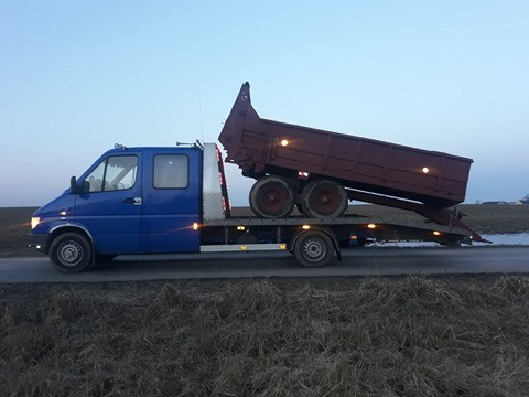 Ciągnik ursus c360 . Transport maszyn rolniczych każdy stan . Autohol — zdjęcie 1