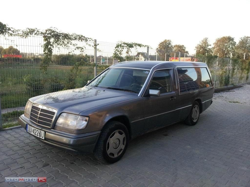 Mercedes-Benz W124 karawan pogrzebowy — zdjęcie 1