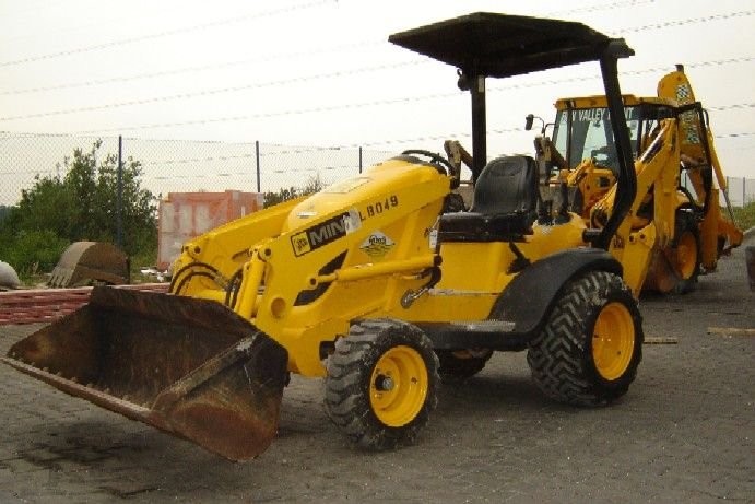 OKAZJA- JCB MINI CX rok 2005. 312 motogodzin — zdjęcie 3