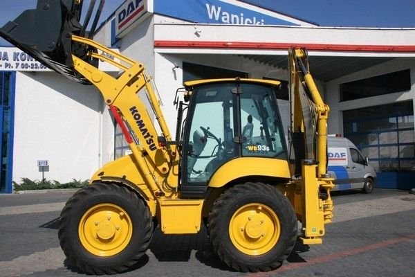 5 LAT GWARANCJI Koparko ładowarka KOMATSU-na RÓWNYCH KOŁACH