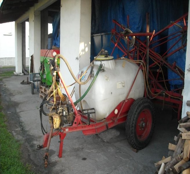 Opryskiwacz 1000l — zdjęcie 1