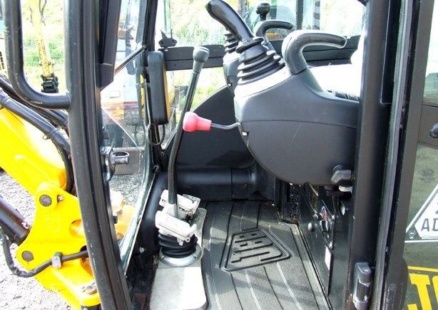 JCB 8025 ZTS — zdjęcie 3