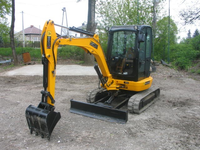 JCB 8030 zts  z 2012 roku - jak nowa, sprzedam — zdjęcie 5