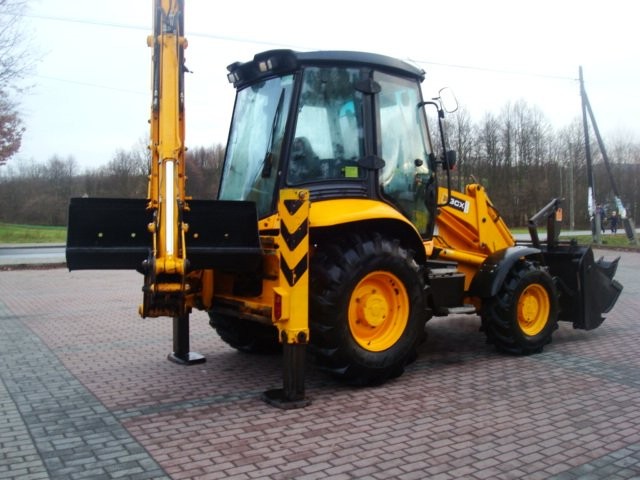 JCB 3CX  CONTRACTOR 2004 ROK - 5 ŁYŻEK — zdjęcie 3