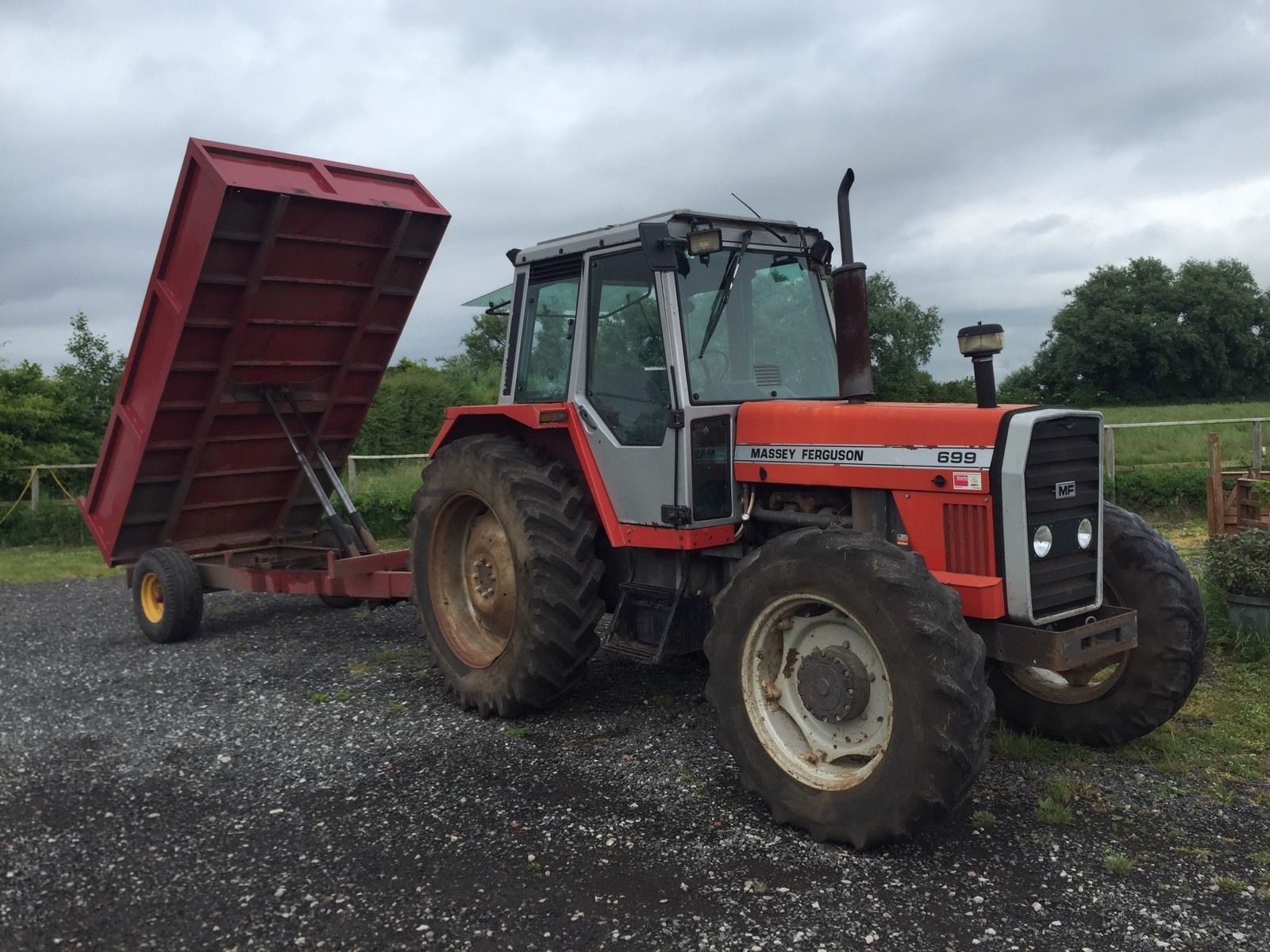 Ciągnik Massey Ferguson 6-9-9 — zdjęcie 1
