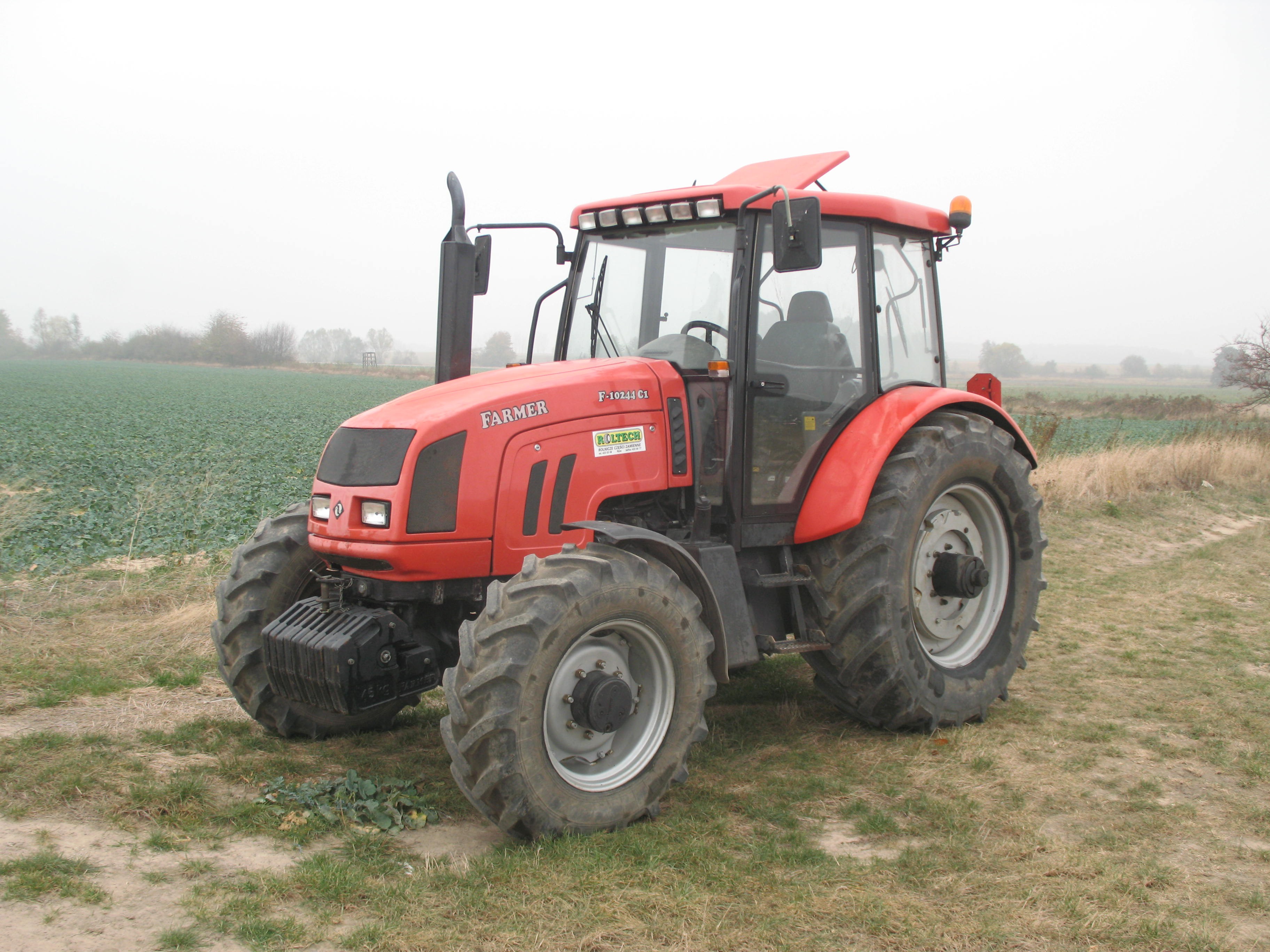 Sprzedam ciągnik Farmer 10244C1 — zdjęcie 1