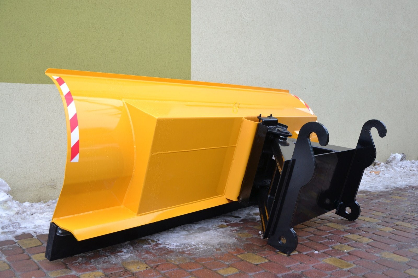 PŁUGI DO ODŚNIEŻANIA  JCB-- PRODUCENT -- WYPRZEDAŻ — zdjęcie 1