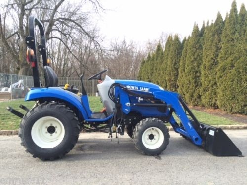 Ciągnik New Holland Boomer 24  — zdjęcie 1
