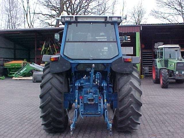 Ford 8630 — zdjęcie 2
