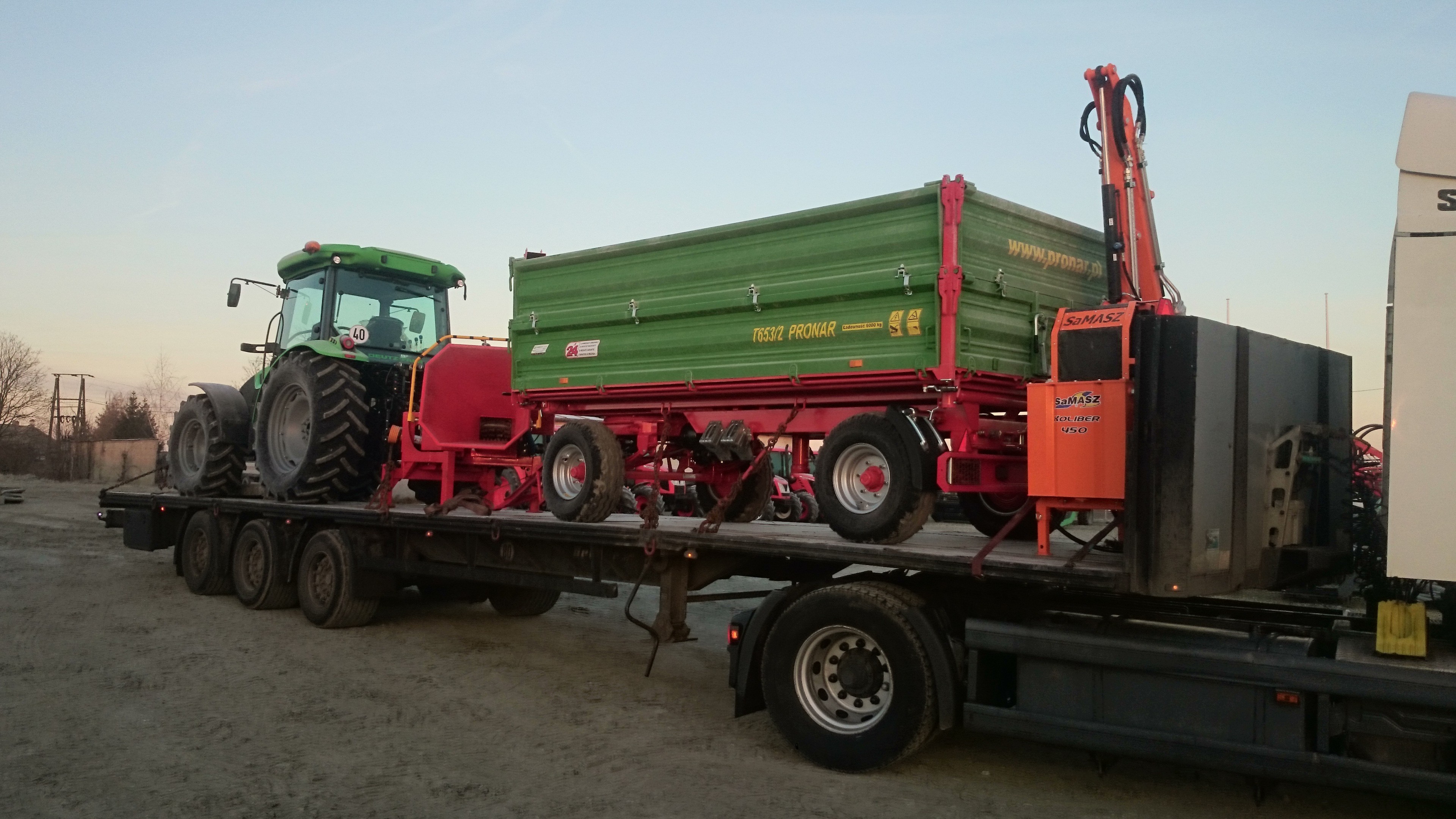 TRANSPORT CIAGNIKÓW FENDT CASE ZETOR URSUS FASTRAC — zdjęcie 6