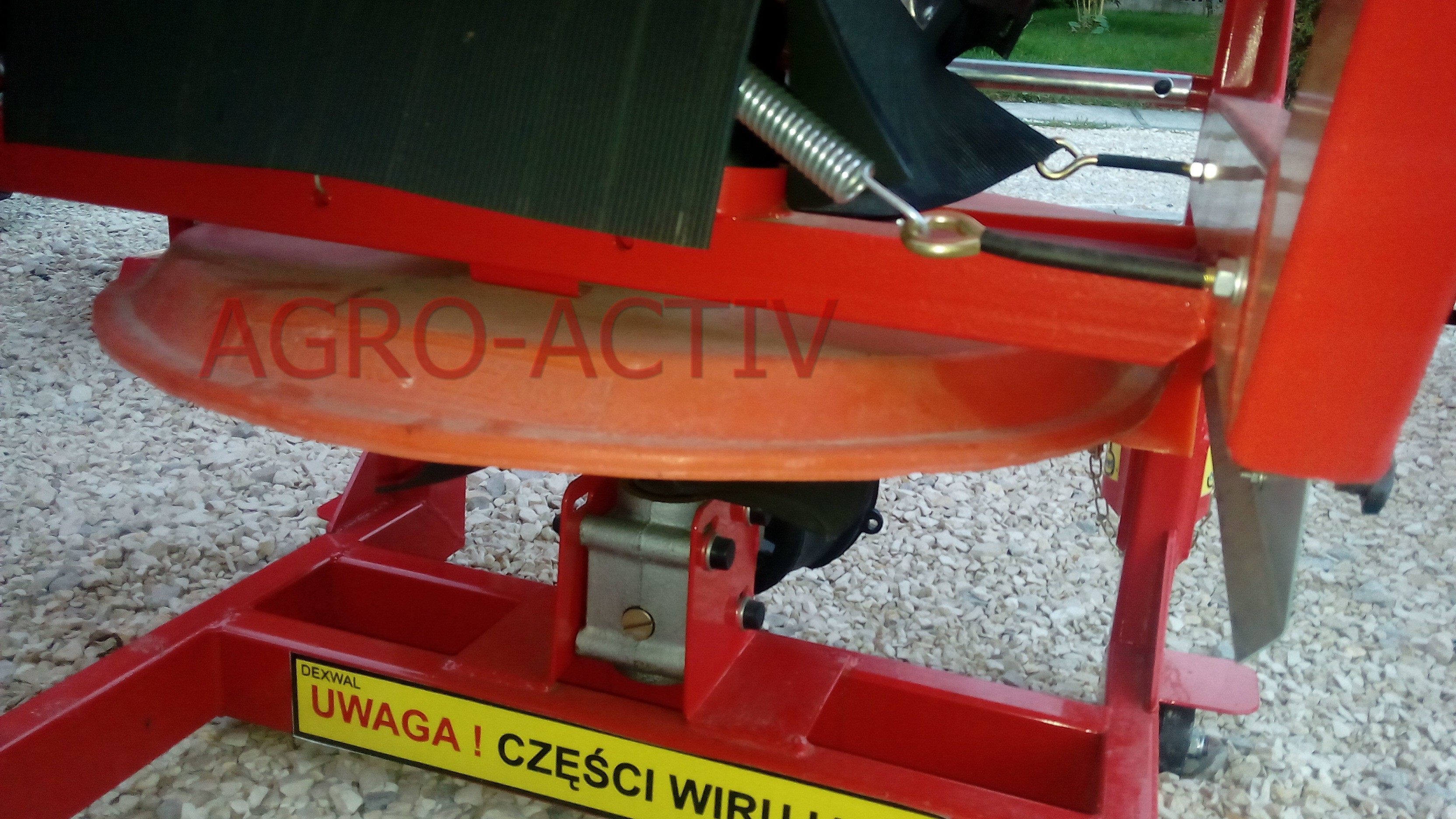 Rozsiewacz Nawozów TAJFUN 380l/600kg wibro TRANSPORT — zdjęcie 7
