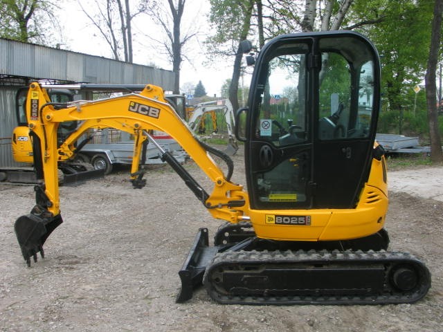 Koparka JCB 8025 zts - 2010 - 2.5 tony — zdjęcie 1