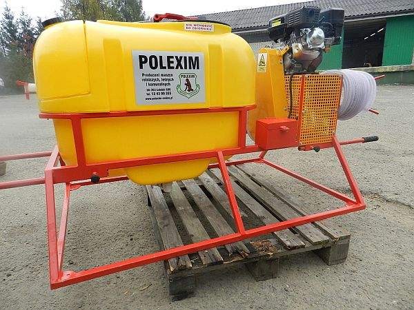 Przenośny opryskiwacz spalinowy, napęd z silnika o mocy 6.5 200L — zdjęcie 3