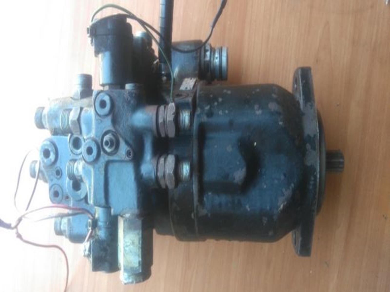 Pompa hydrauliczna Case 5120,5130,5140,5150 Mx 100,120, kompensatory — zdjęcie 1