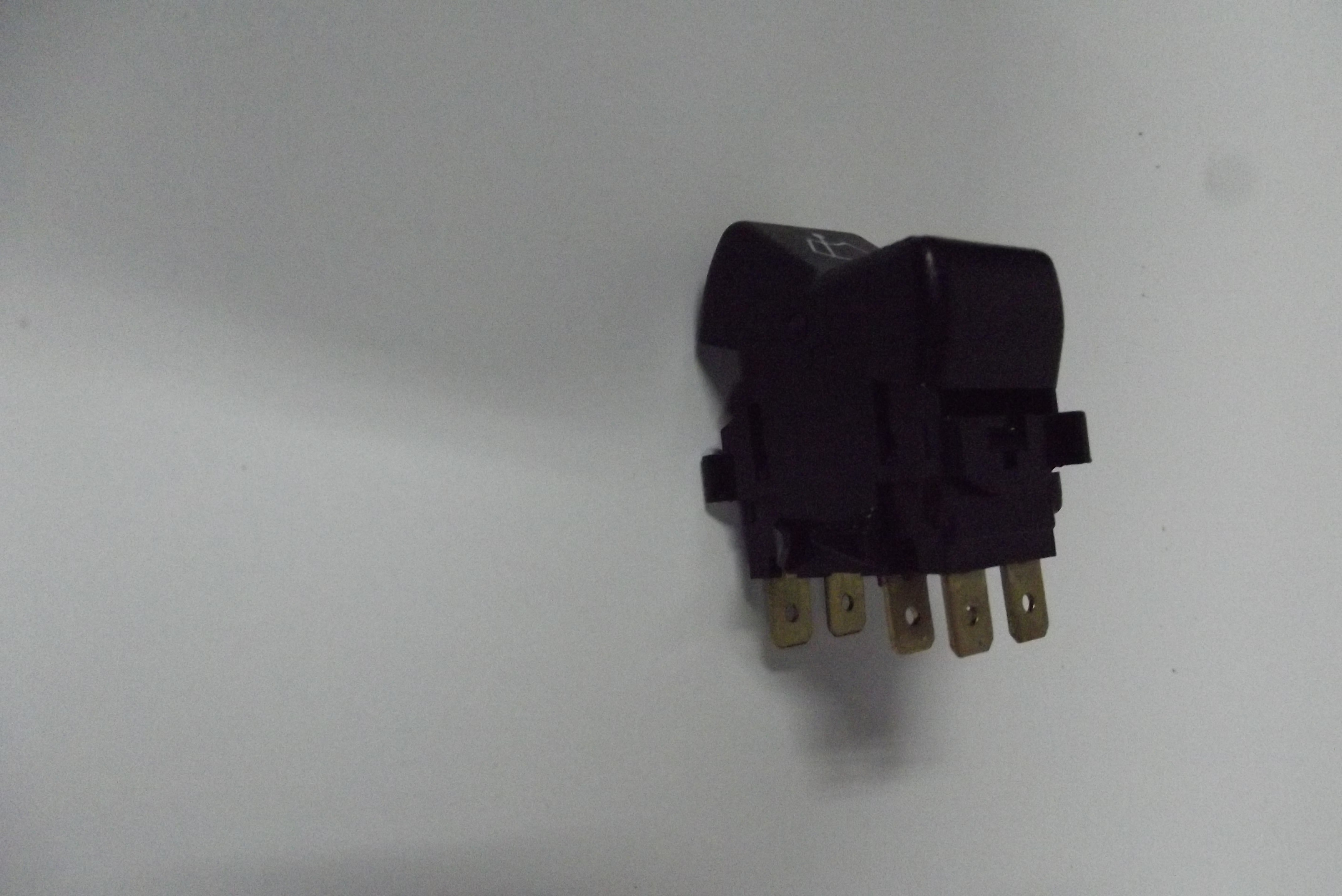 Przełącznik wycieraczek szyby przedniej URSUS 3502/2802/3524/6824.    — zdjęcie 2
